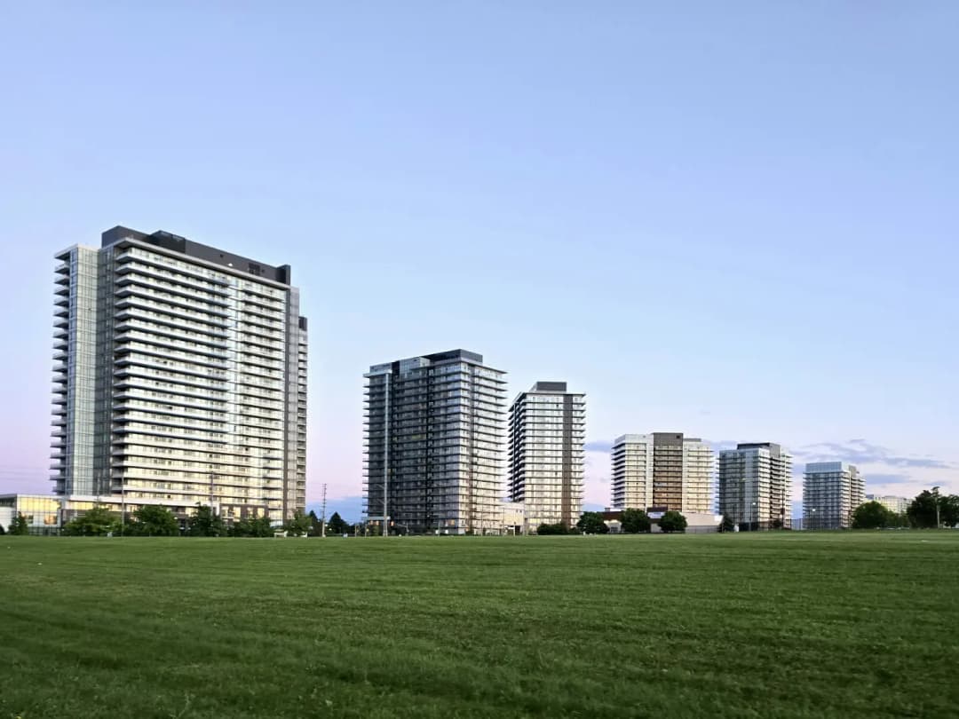 Solar Panels in Mississauga Solar Panels in Mississauga